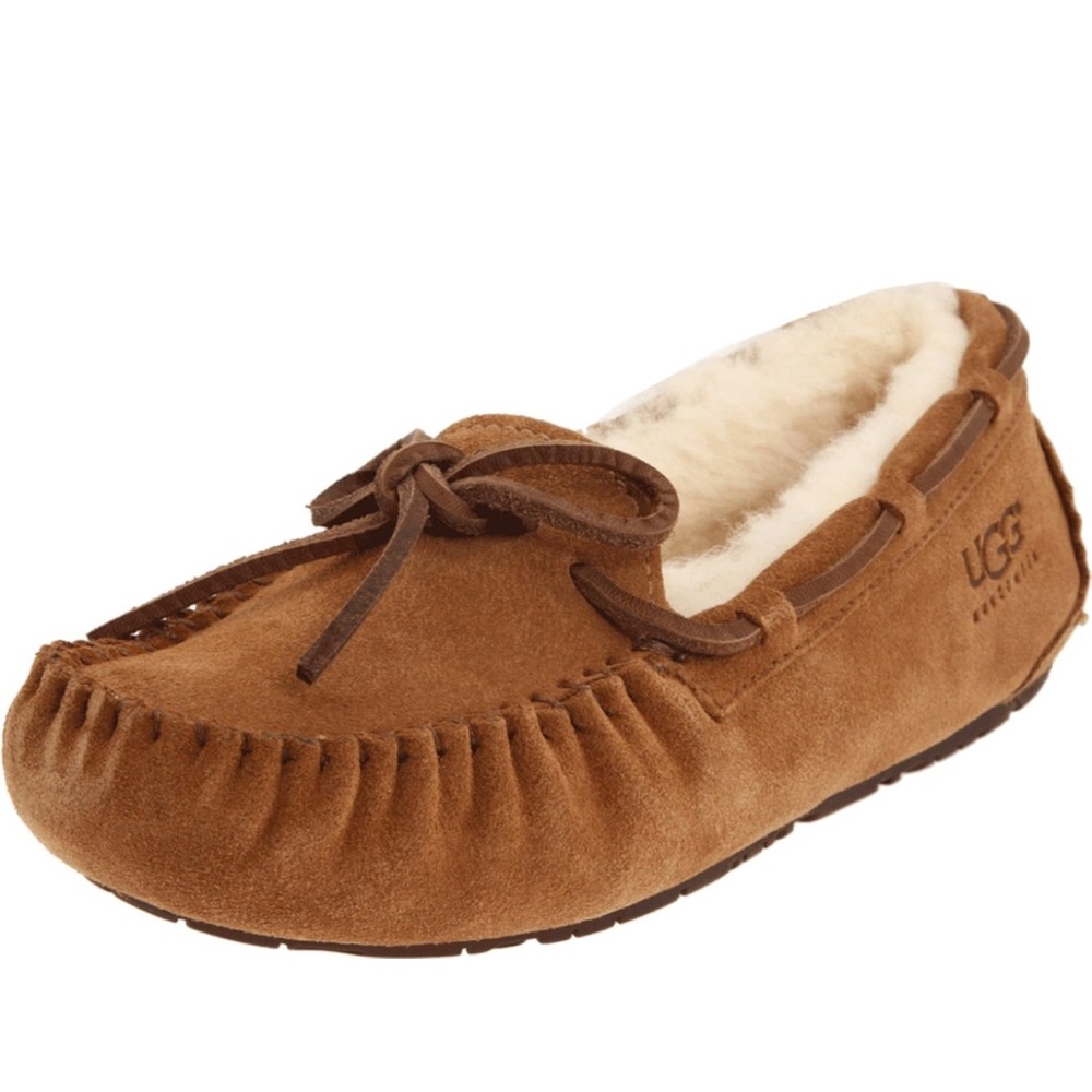 NWOT UGG Kids Dakota